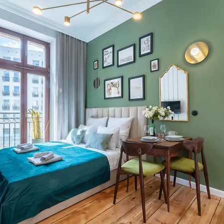 Apartment Break Spot