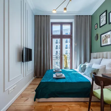 Apartment Break Spot *